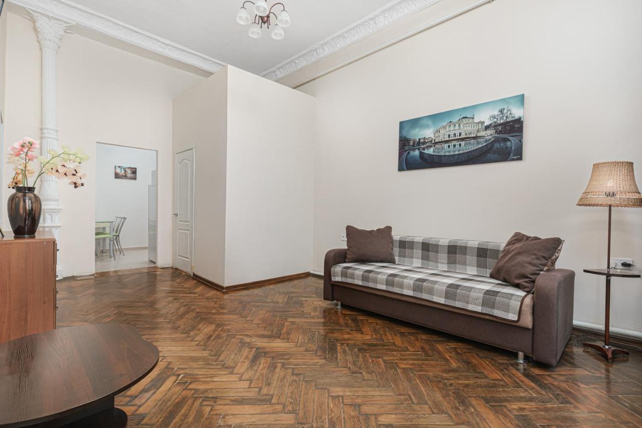 Nice Apartment In The City Center Odesa Exterior foto