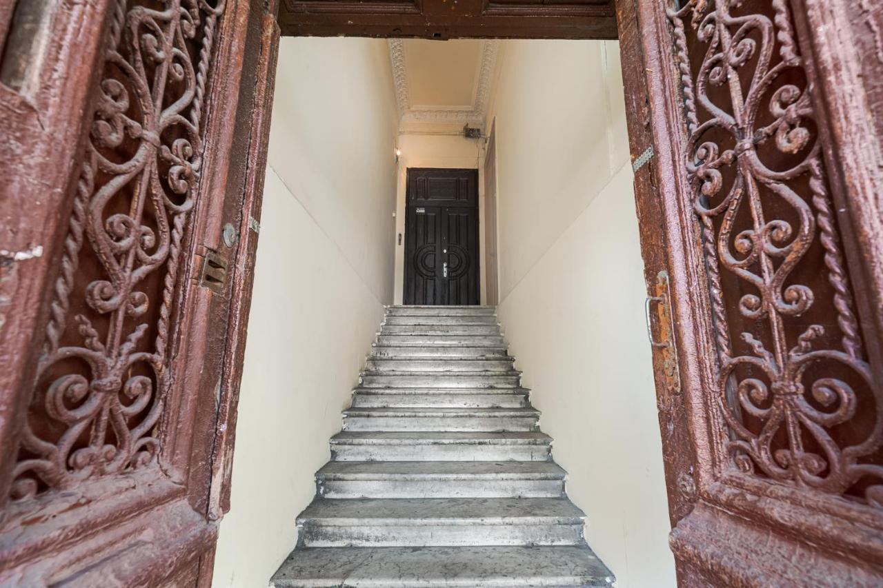 Nice Apartment In The City Center Odesa Exterior foto