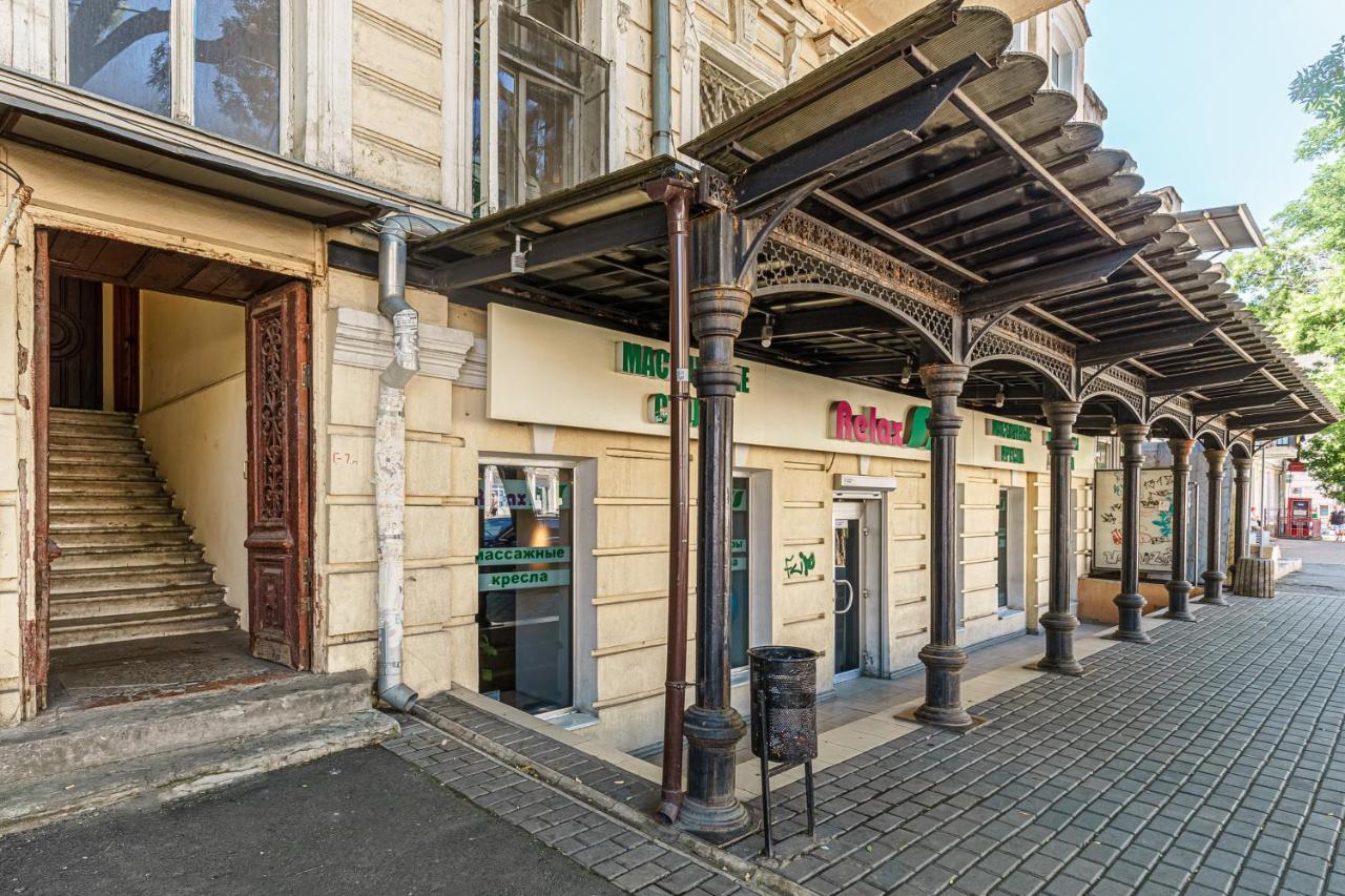 Nice Apartment In The City Center Odesa Exterior foto